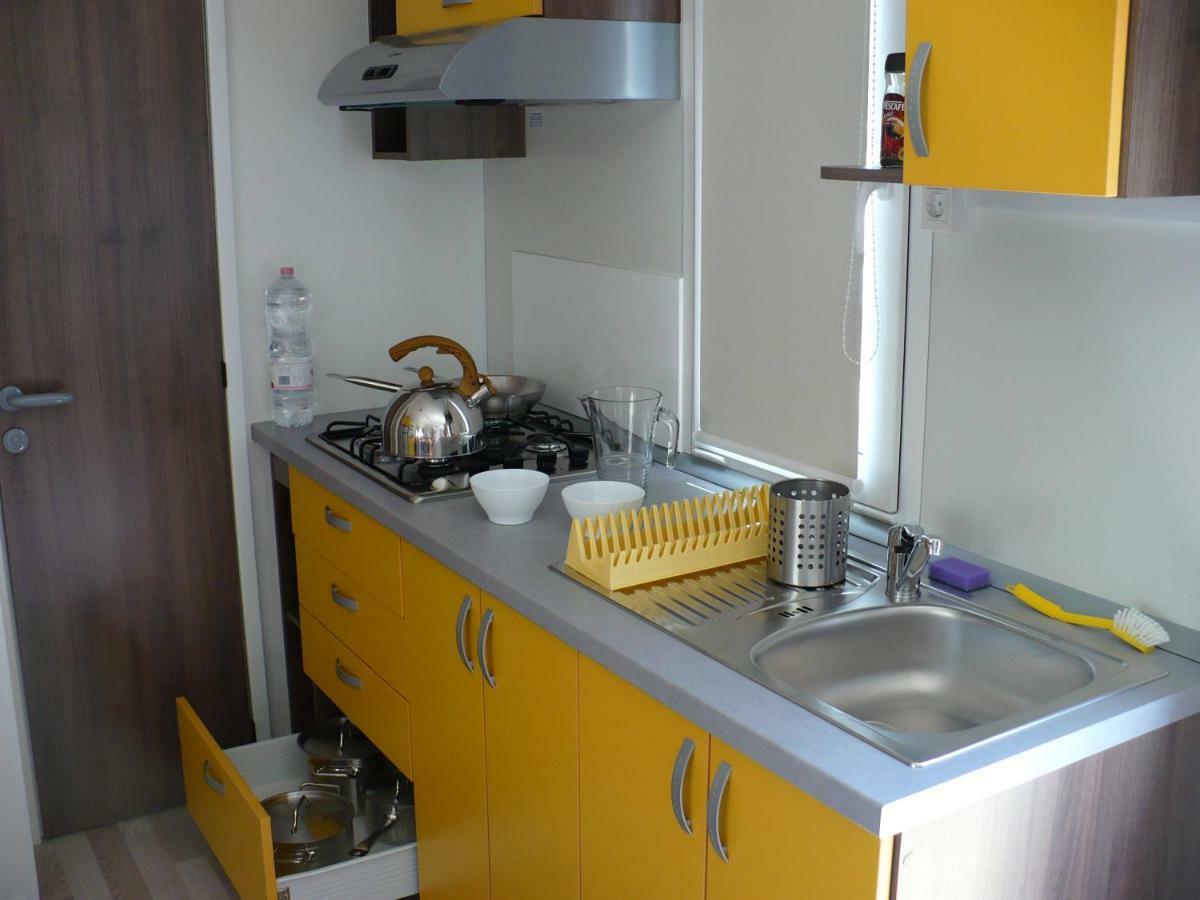 Victoria Mobilehome In Solaris Fkk Naturist Camping Resort Poreč Kültér fotó